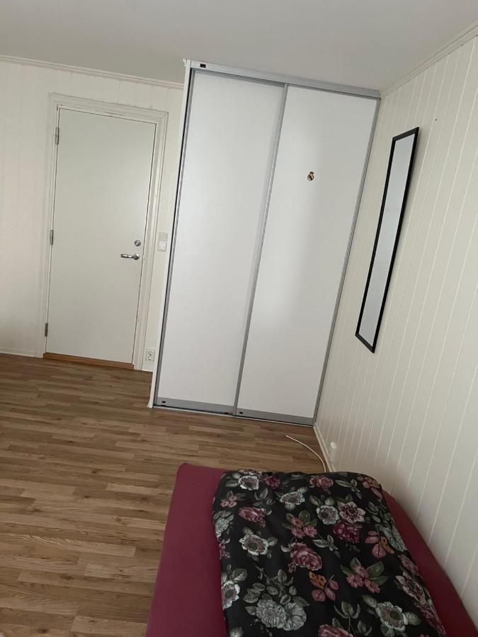 Bedroom In City Centre, No Shower Available Alesund Exterior photo