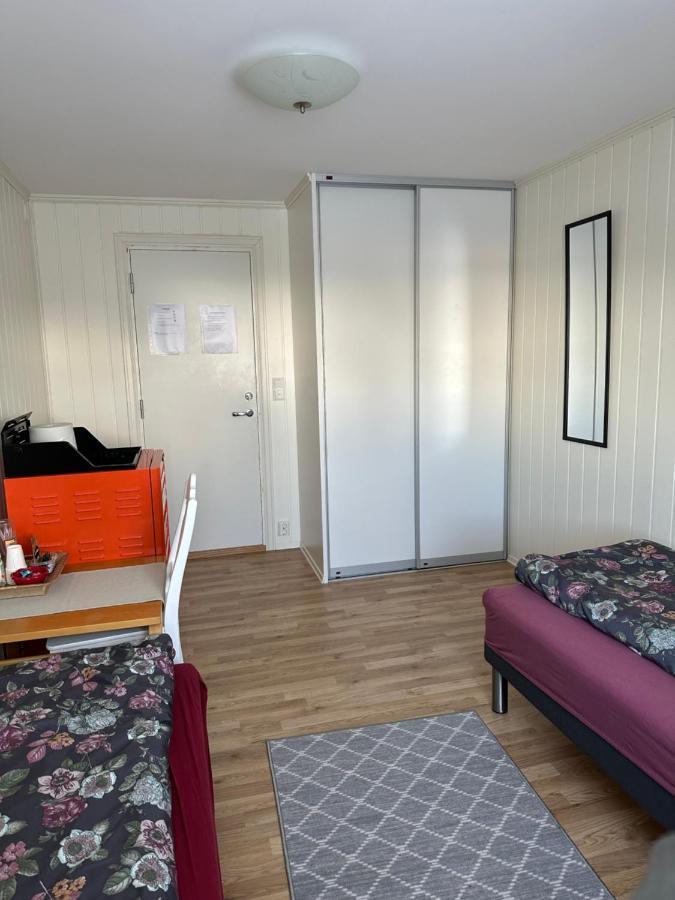 Bedroom In City Centre, No Shower Available Alesund Exterior photo